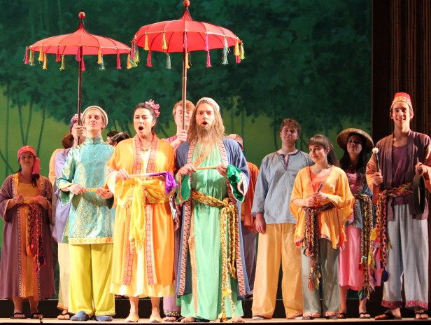 Thiện Sĩ (Christopher Sokolowski) - Sùng Bà (Julianne Park) - Sùng Ông (Daniel Lentz). Photo: Anvi Hoàng.