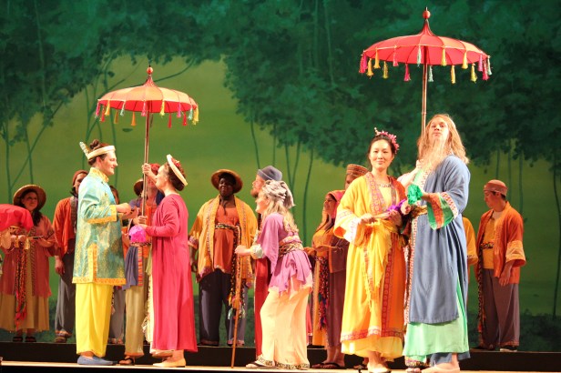 Đám cưới - The wedding: Mãng Ông (David Rugger) - Thị Kính (Sarah Ballman) - Thiện Sĩ (Will Perkins) - Sùng Bà (Sooyeon Kim) - Sùng Ông (Bruno Sandes). Photo: Anvi Hoàng.