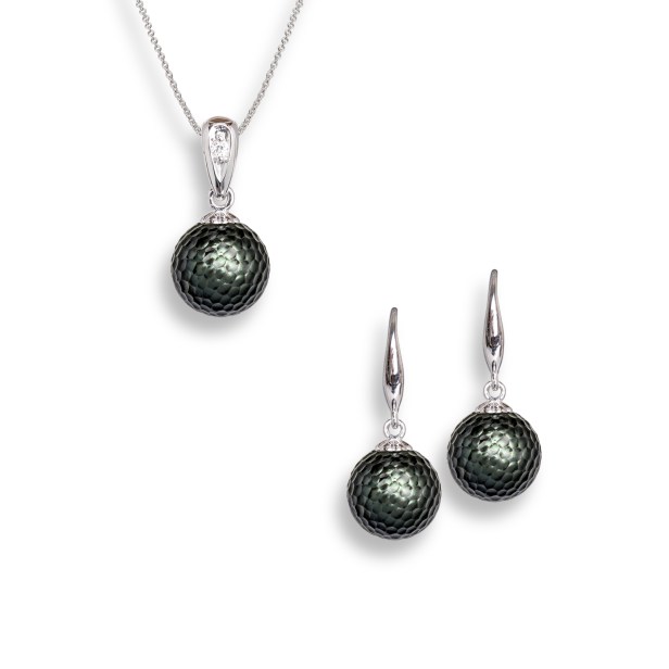 © Galatea: Jewelry by Artist.